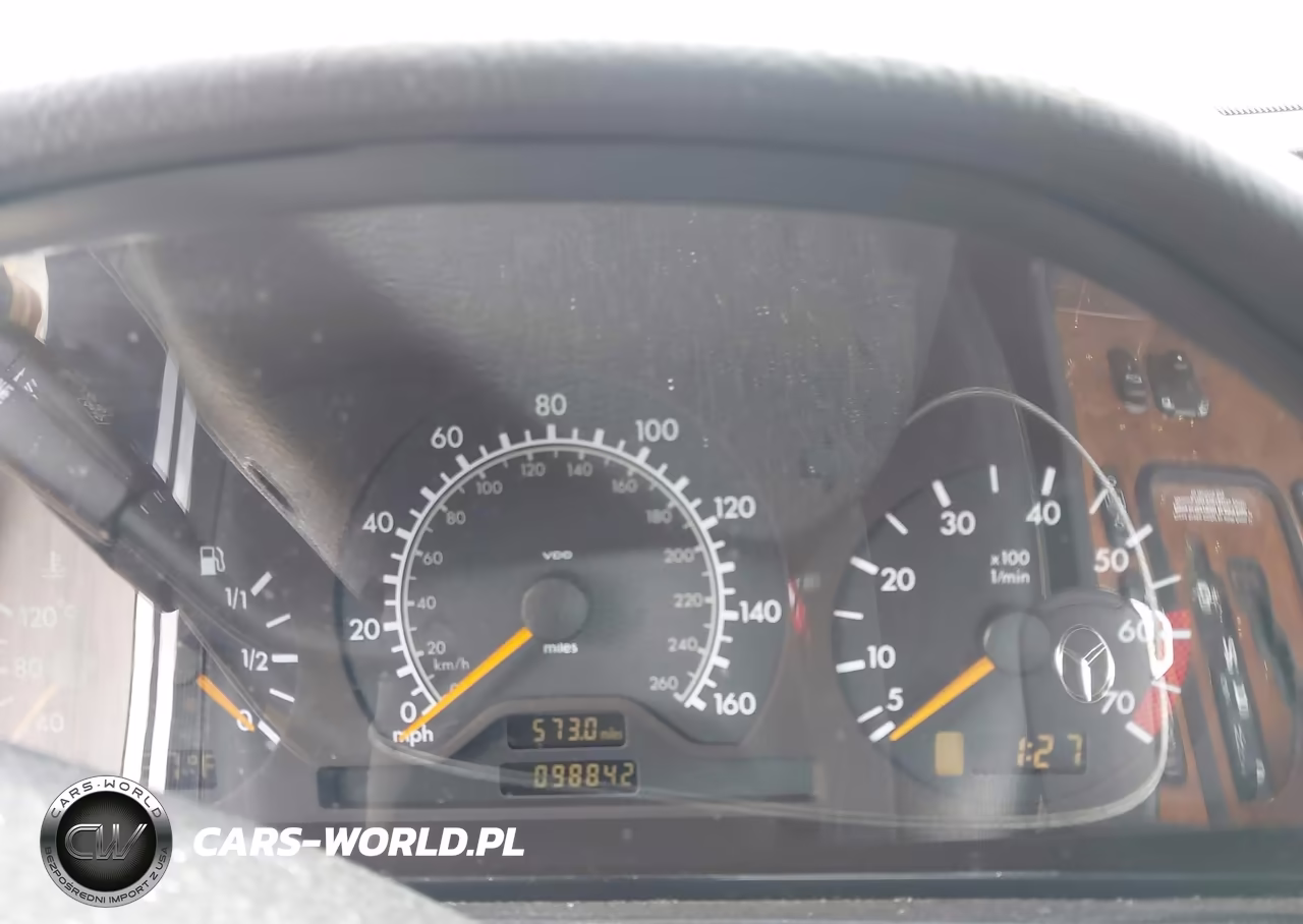 2000 Mercedes-Benz C 230 Kompressor VIN:WDBHA24G4YA825238 - 7
