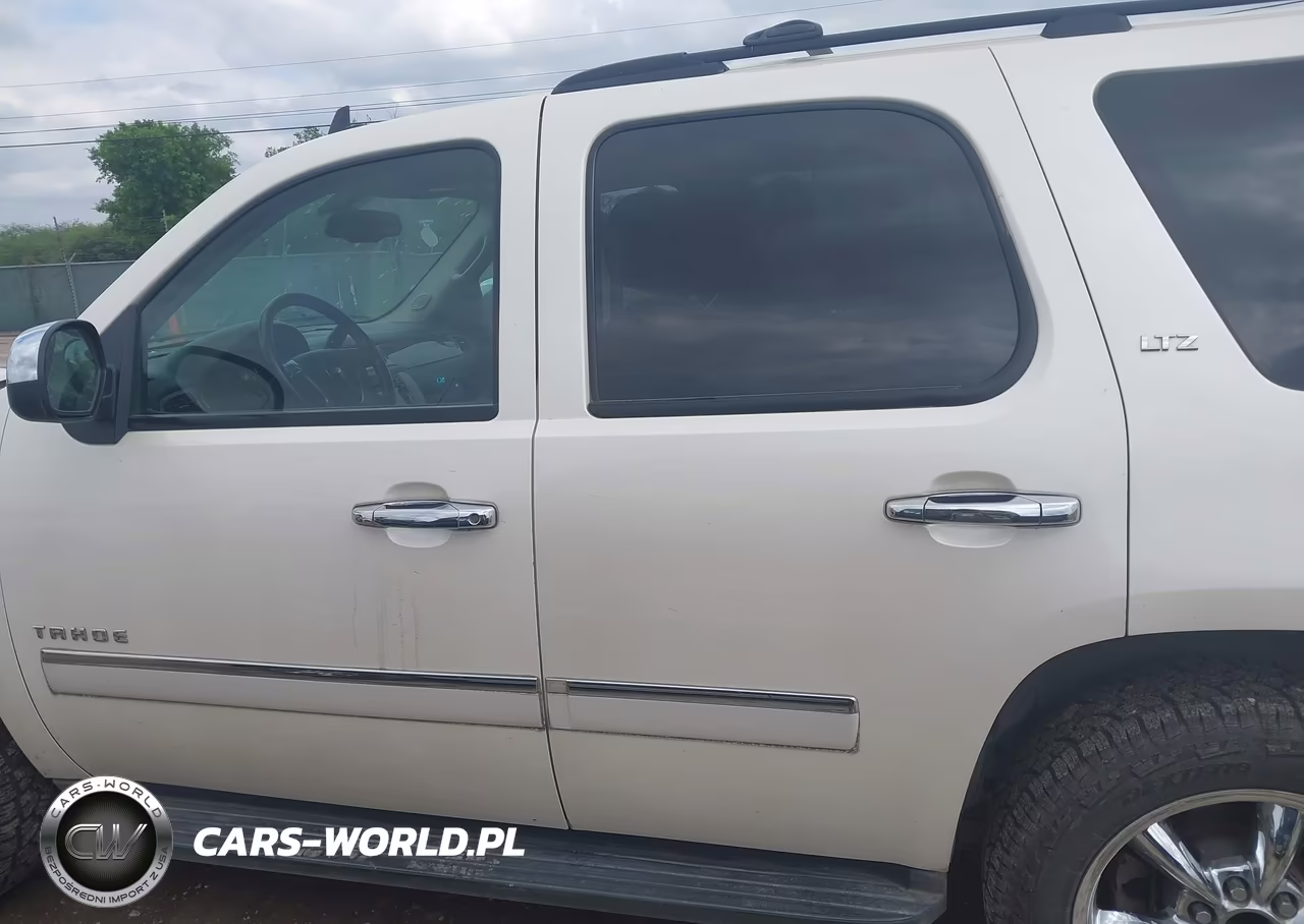 2010 Chevrolet Tahoe Ltz VIN:1GNUCCE03AR122892 - 15