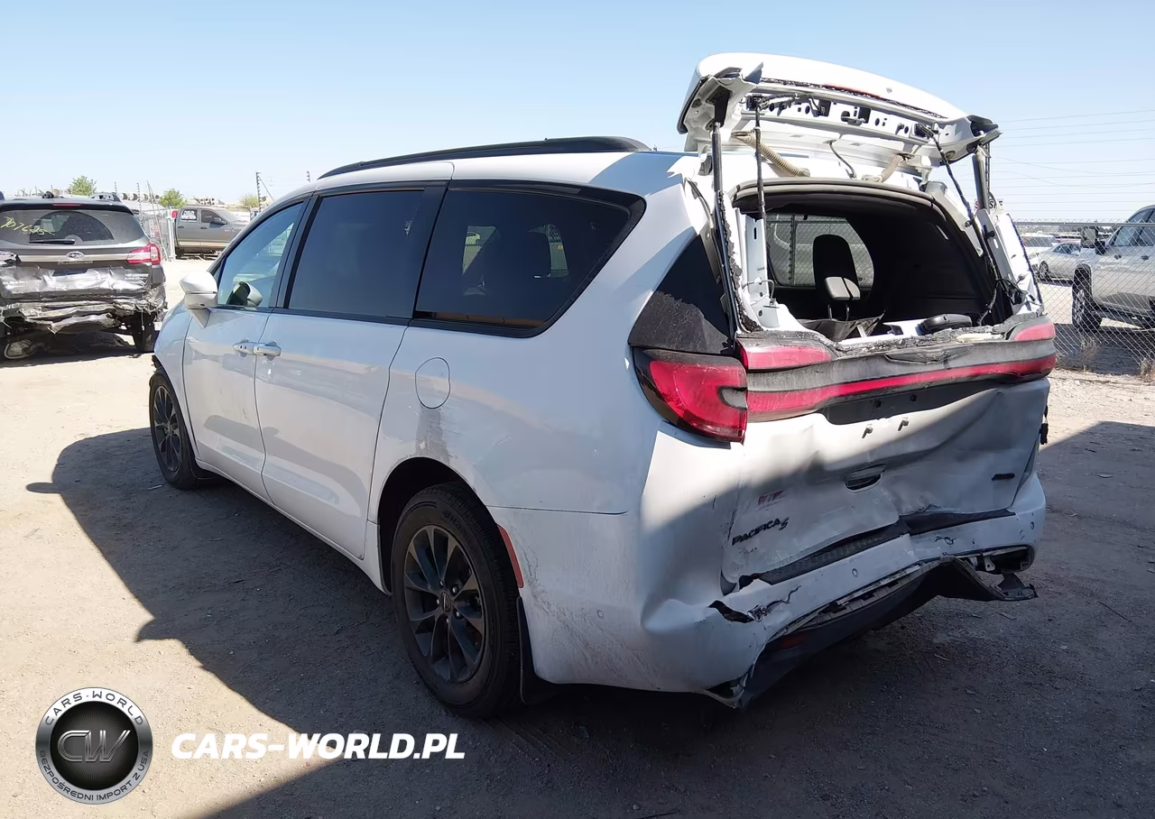 2021 Chrysler Pacifica Touring L Awd VIN:2C4RC3BG3MR567275 - 3