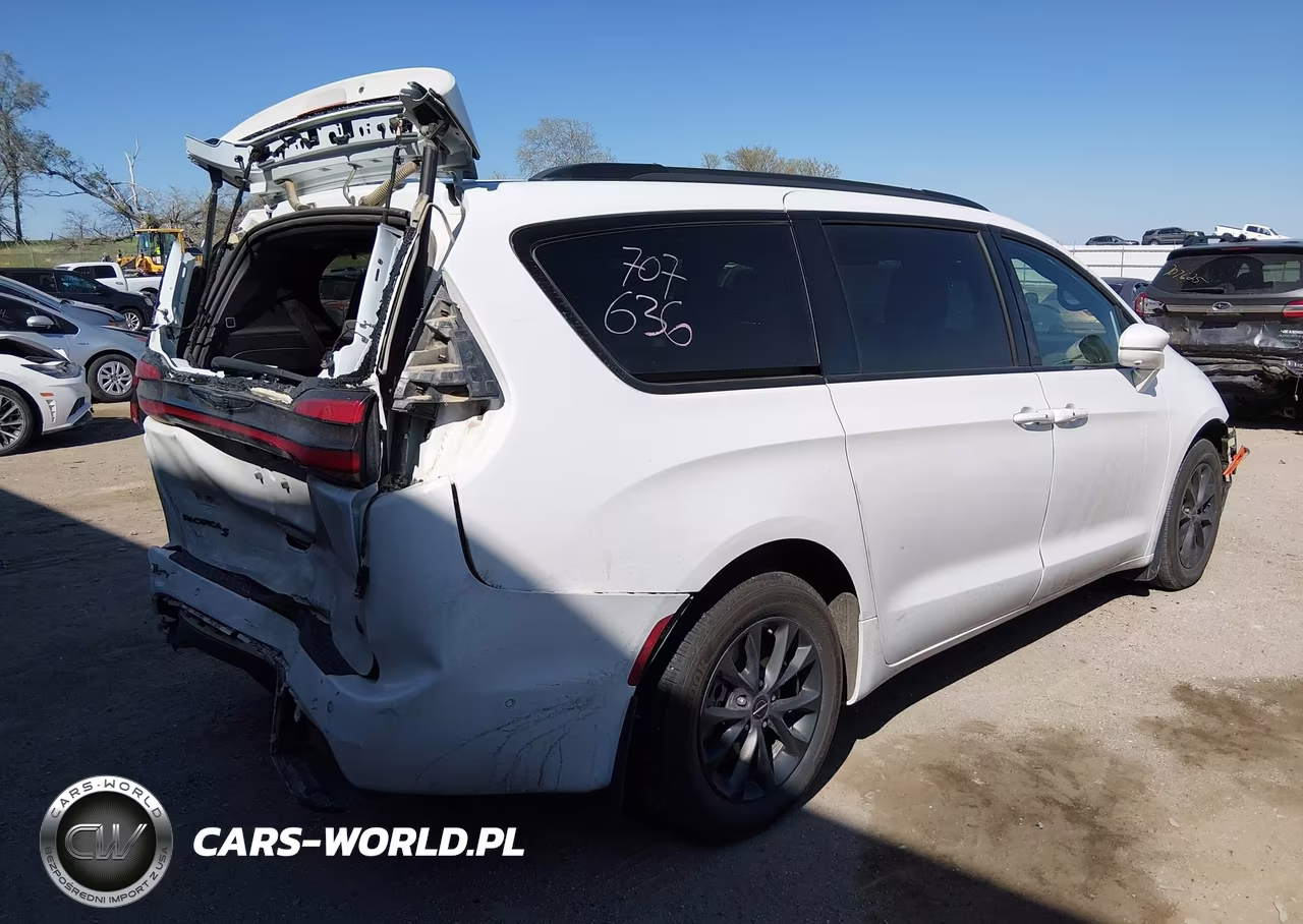 2021 Chrysler Pacifica Touring L Awd VIN:2C4RC3BG3MR567275 - 4