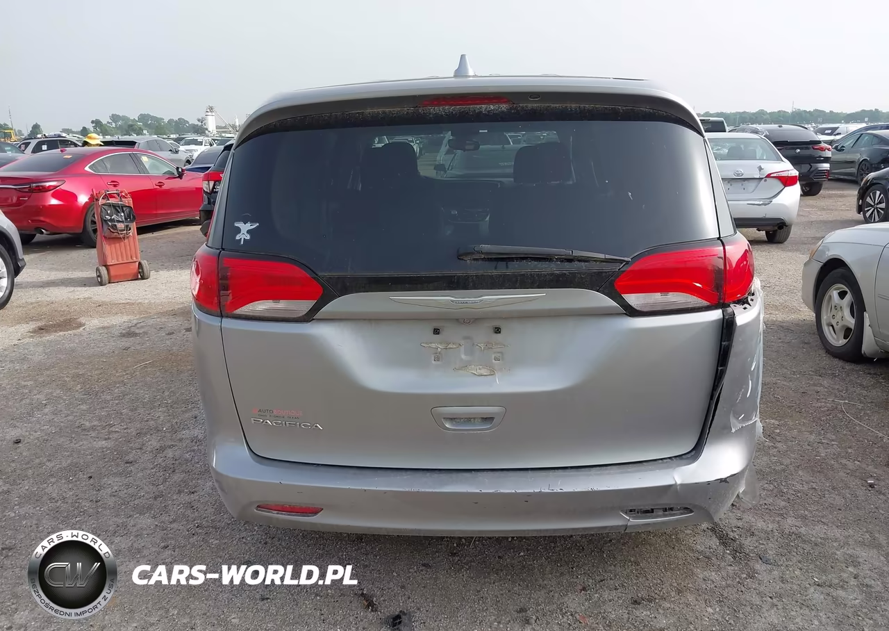 2017 Chrysler Pacifica Lx VIN:2C4RC1CG2HR823740 - 16
