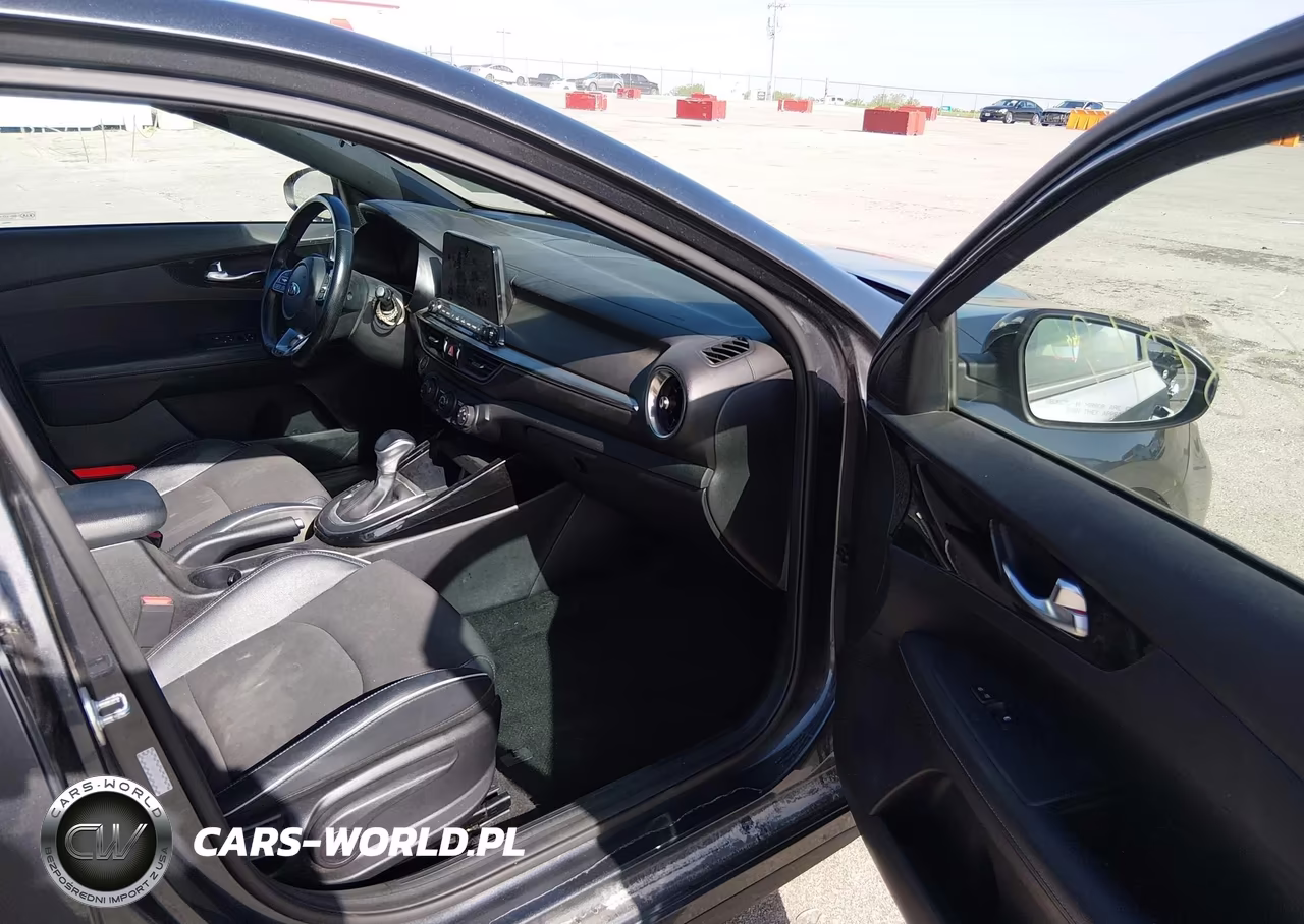 2021 Kia Forte Gt-Line VIN:3KPF34AD0ME376401 - 5