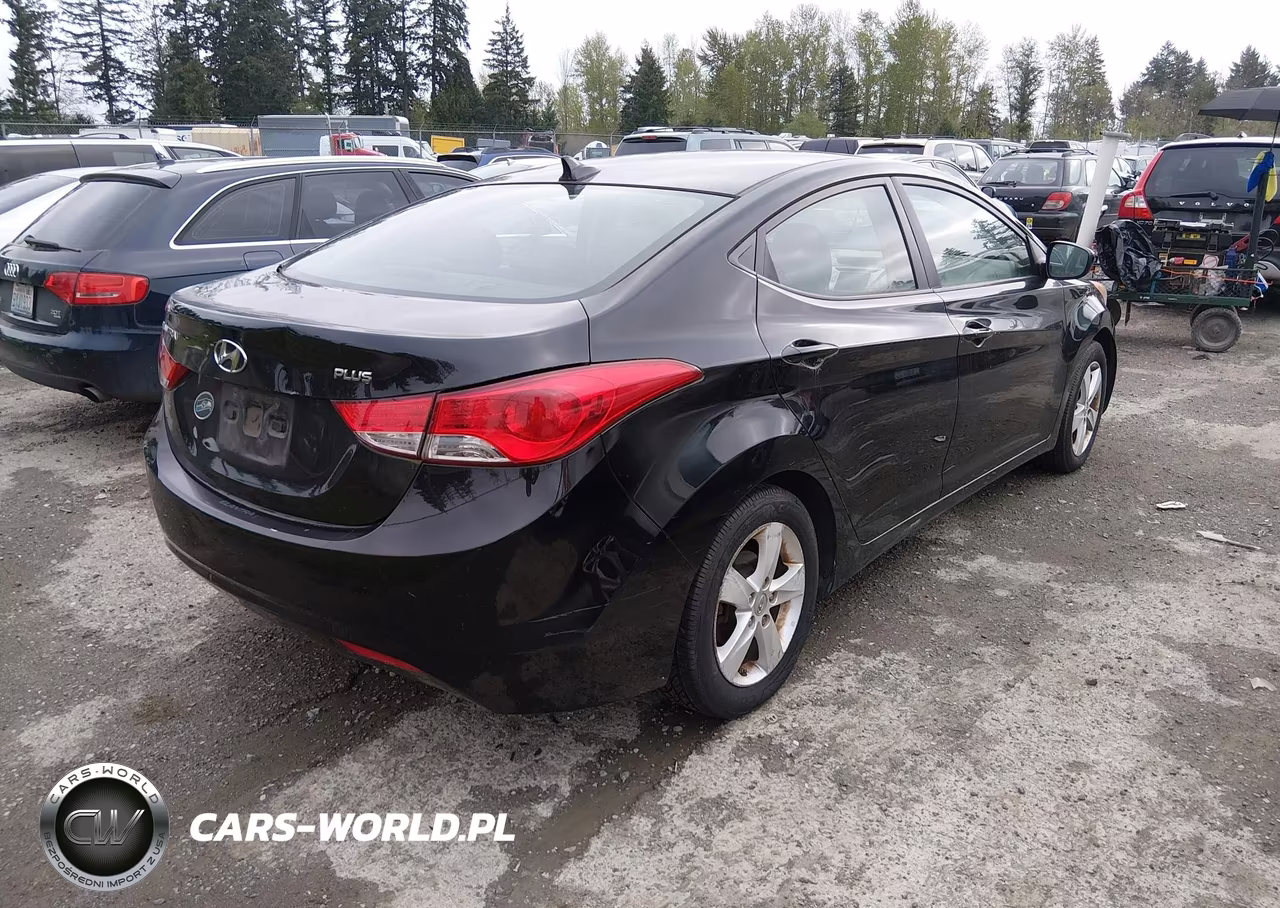 2011 Hyundai Elantra Gls VIN:5NPDH4AEXBH035100 - 4
