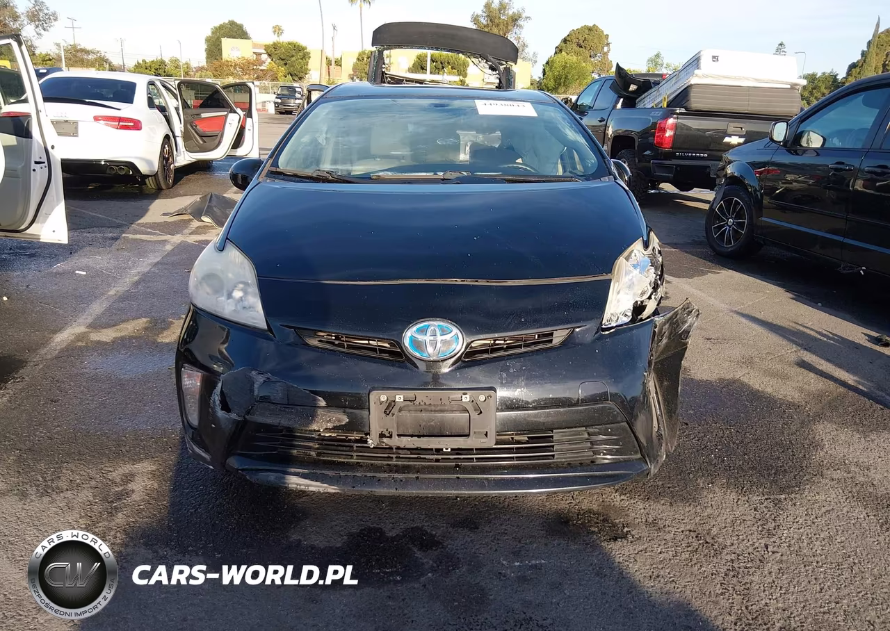 2013 Toyota Prius Three VIN:JTDKN3DU6D5688183 - 12