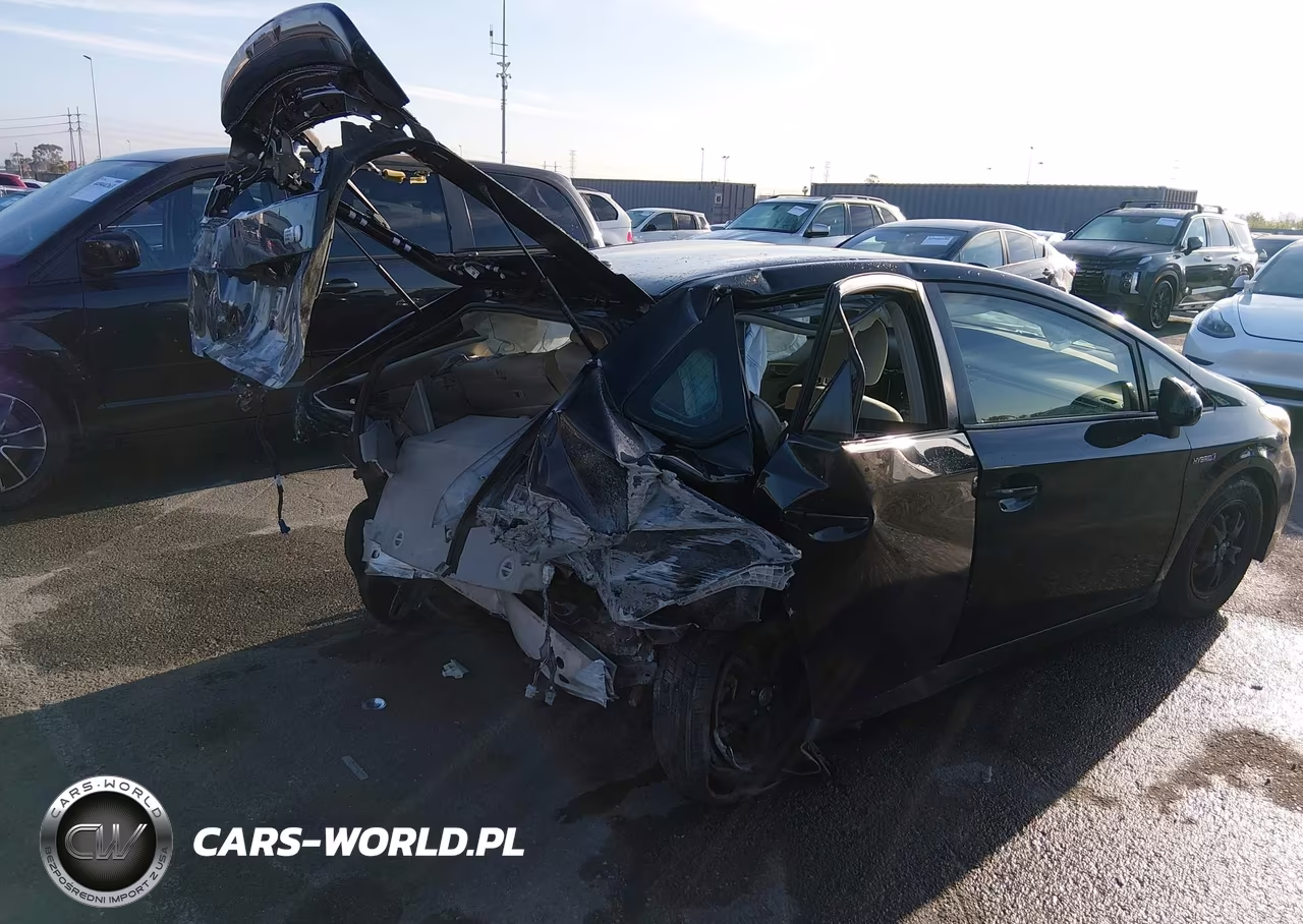 2013 Toyota Prius Three VIN:JTDKN3DU6D5688183 - 6