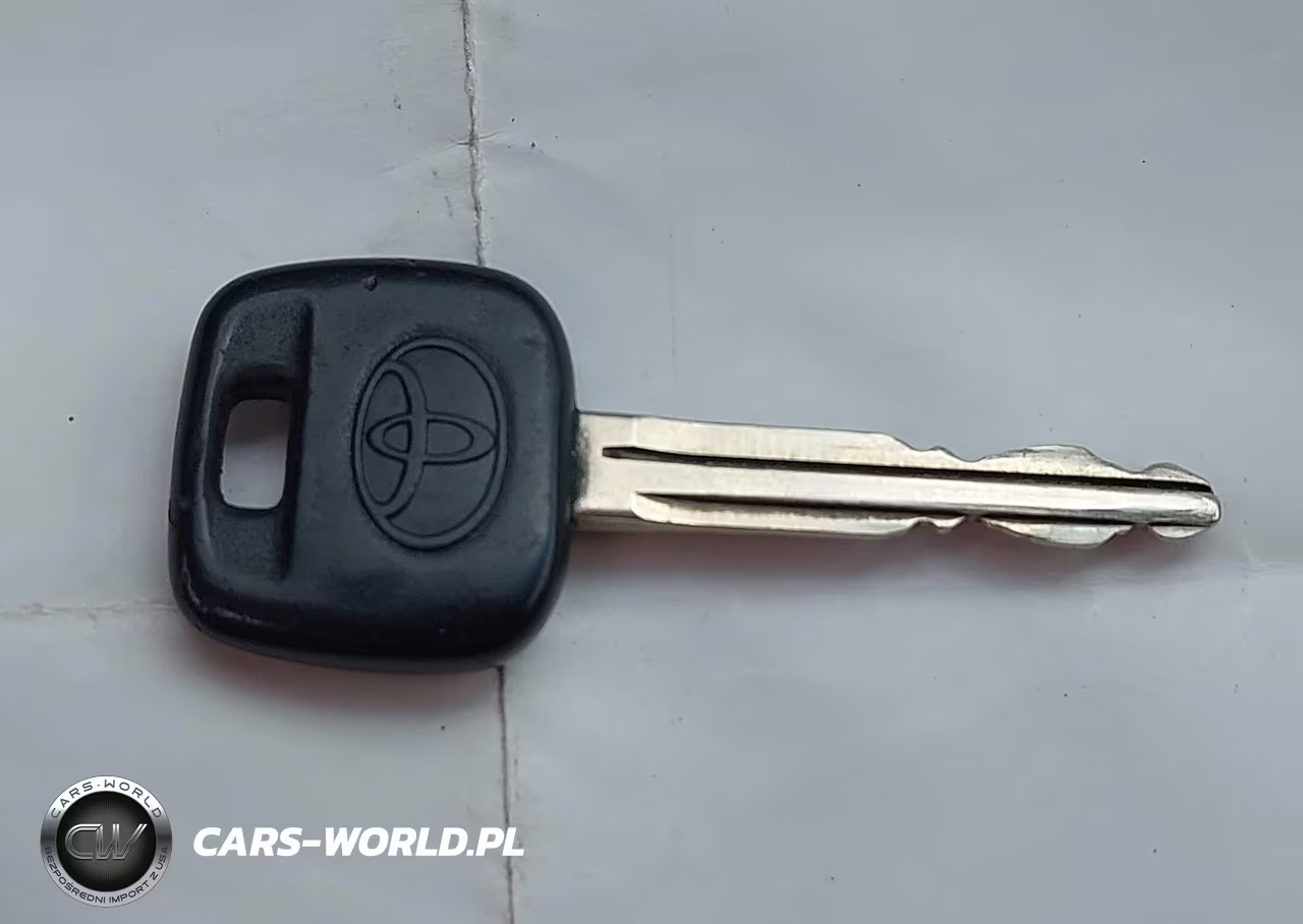 2005 Toyota Camry Le VIN:4T1BE32K75U947946 - 11