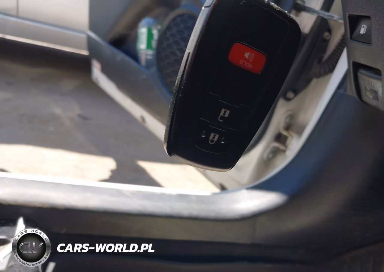 2021 Toyota Prius Le Awd-E VIN:JTDL9MFU7M3025938 - 11