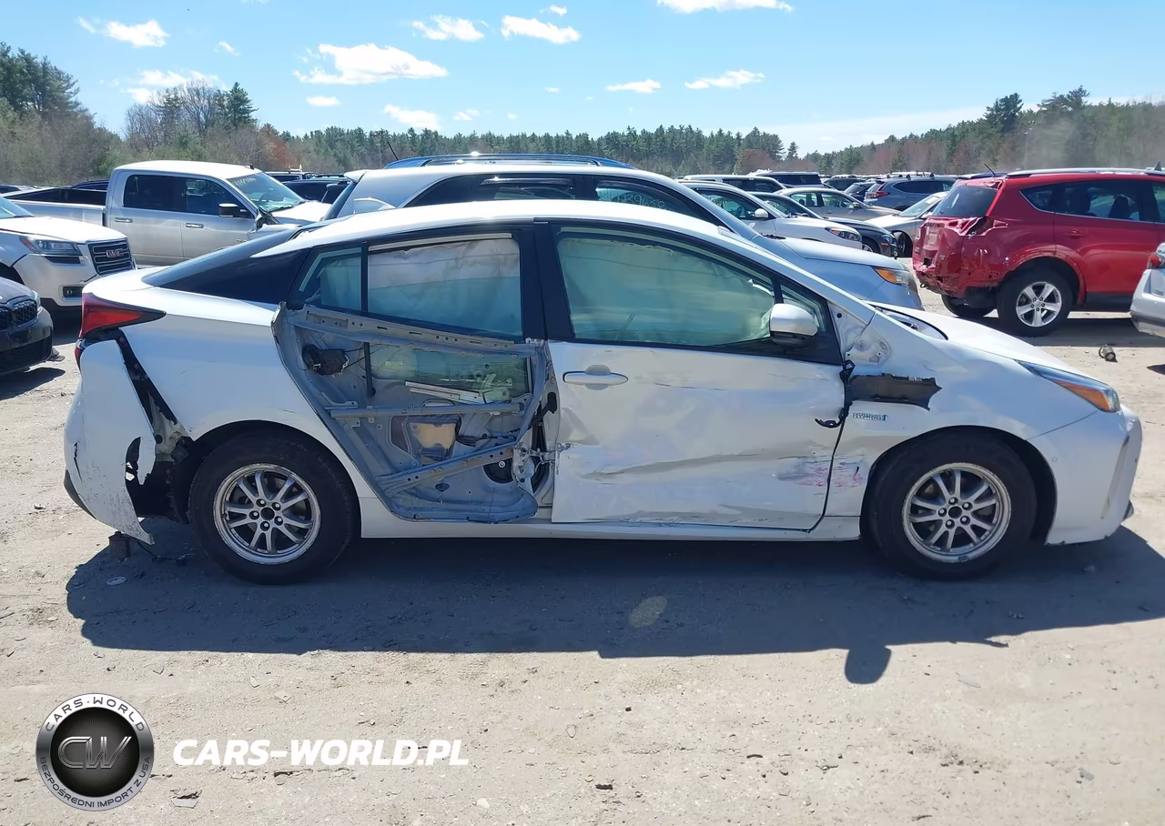 2021 Toyota Prius Le Awd-E VIN:JTDL9MFU7M3025938 - 13