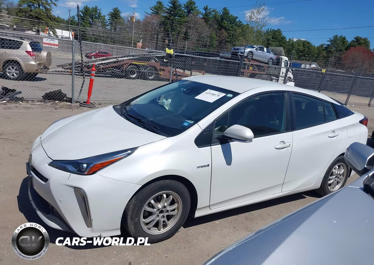 2021 Toyota Prius Le Awd-E VIN:JTDL9MFU7M3025938 - 14
