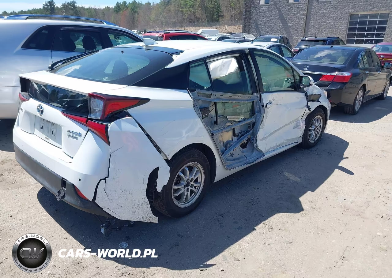 2021 Toyota Prius Le Awd-E VIN:JTDL9MFU7M3025938 - 4
