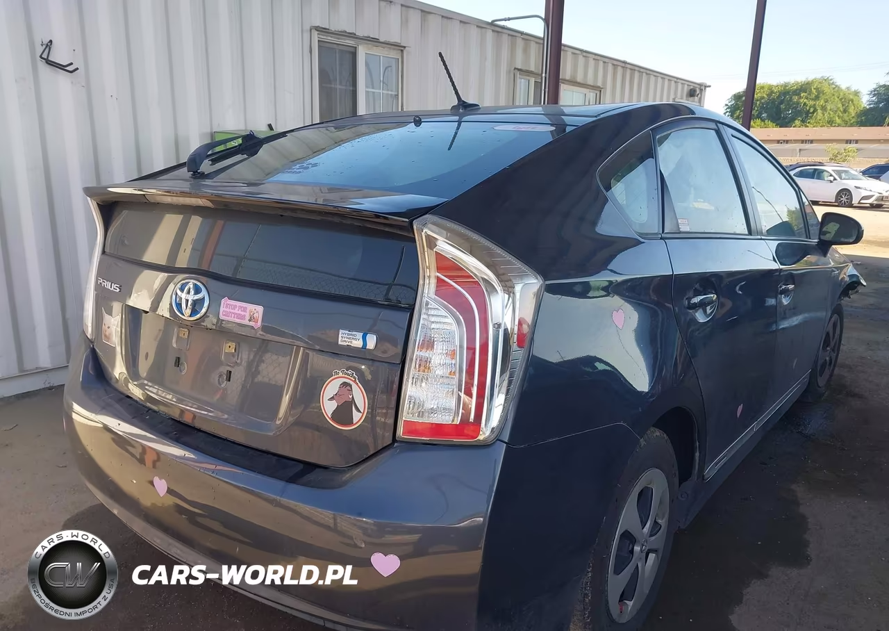 2015 Toyota Prius Four VIN:JTDKN3DU6F1910604 - 4