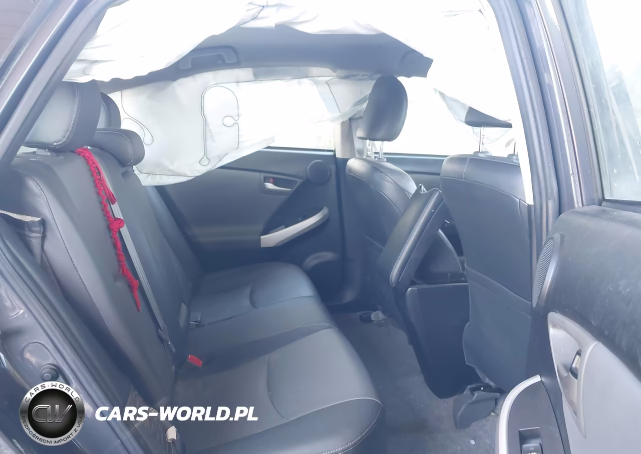 2015 Toyota Prius Four VIN:JTDKN3DU6F1910604 - 8