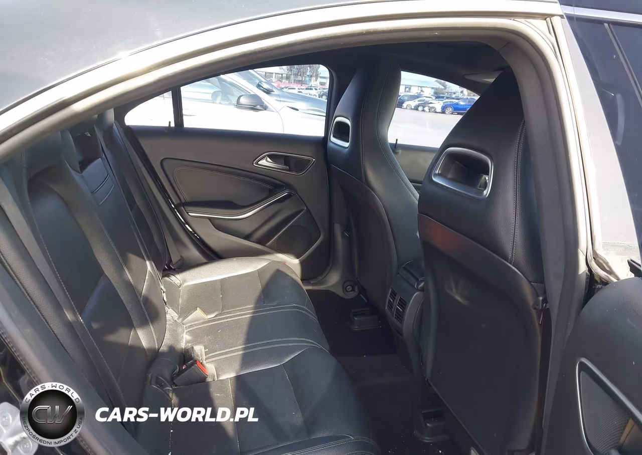 2018 Mercedes-Benz Cla 250 VIN:WDDSJ4EB0JN526047 - 8