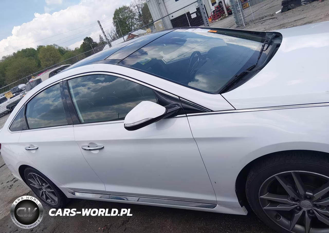 2015 Hyundai Sonata Sport 2.0T VIN:5NPE34AB0FH084904 - 13
