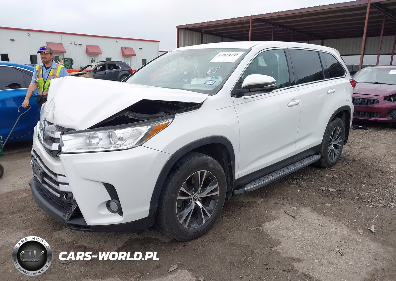 2019 Toyota Highlander Le Plus VIN:5TDZZRFH8KS311559 - 2