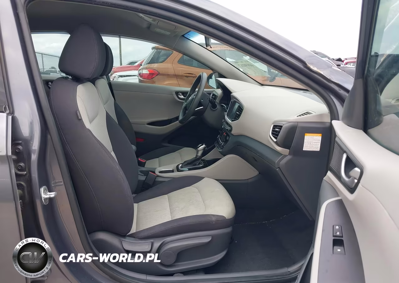 2019 Hyundai Ioniq Hybrid Blue VIN:KMHC65LC1KU116314 - 5
