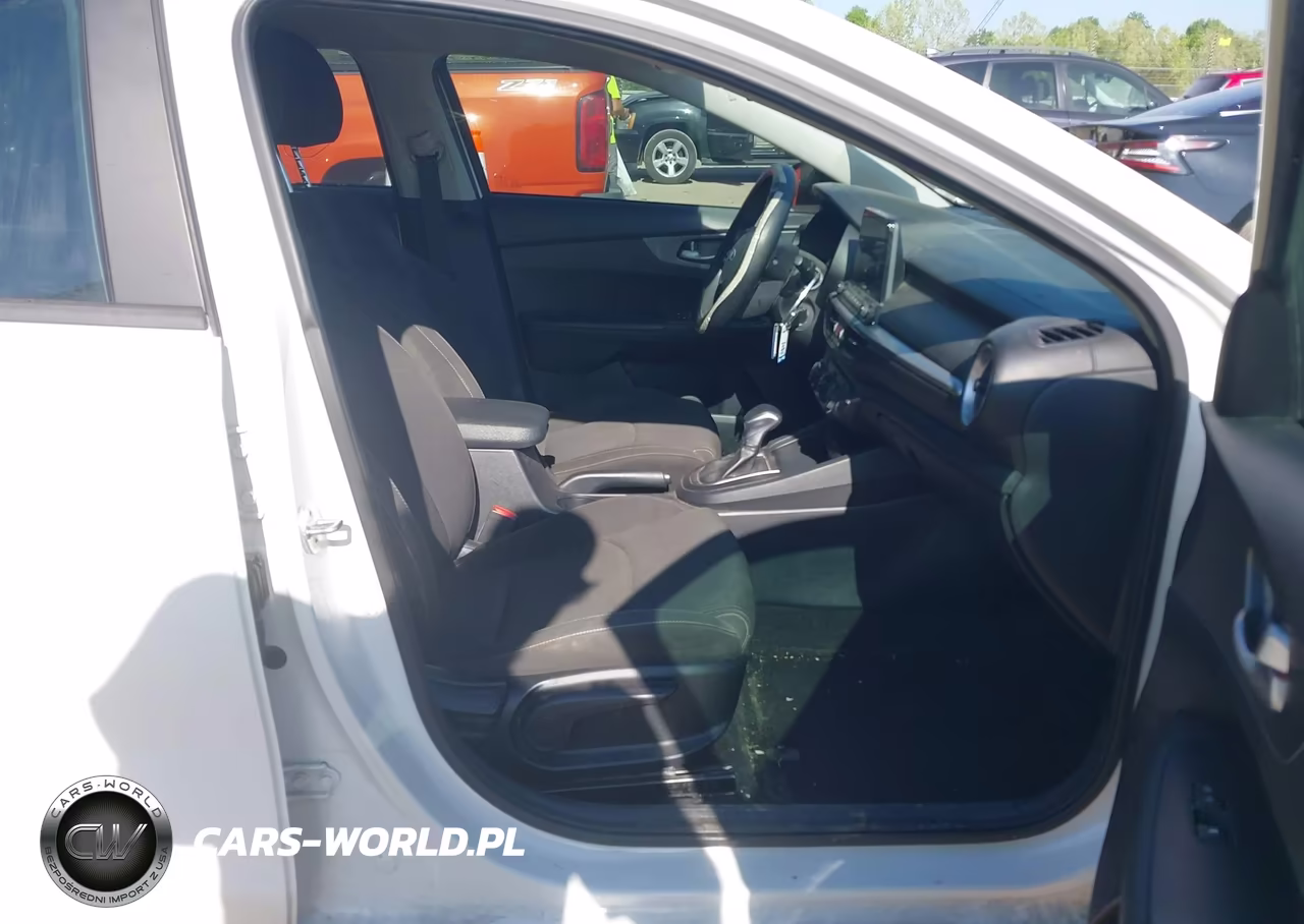 2020 Kia Forte Fe VIN:3KPF24AD6LE142040 - 5