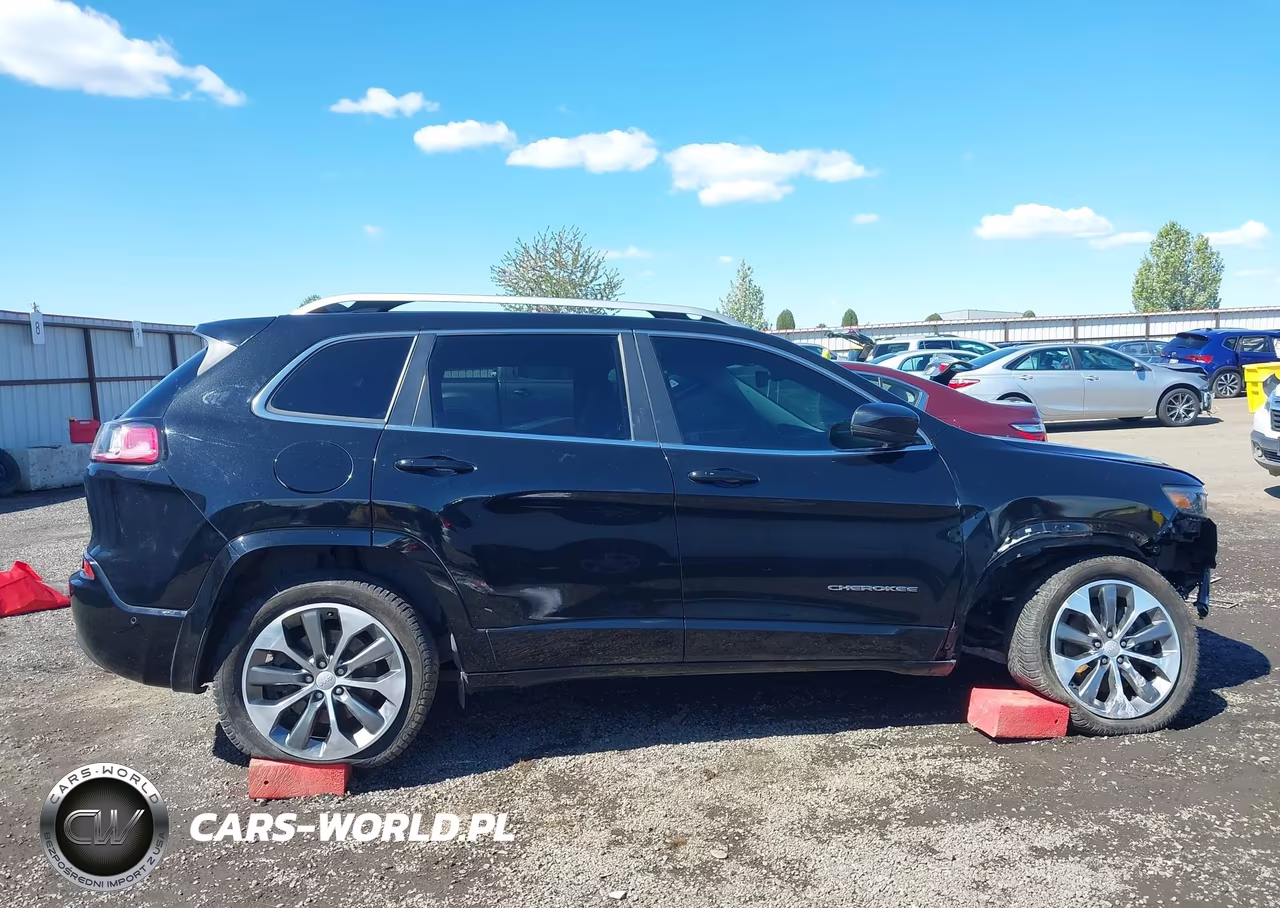 2019 Jeep Cherokee Overland 4X4 VIN:1C4PJMJN3KD254035 - 14