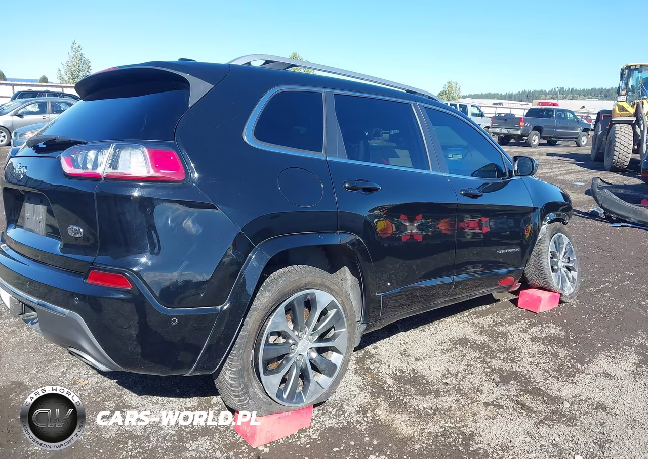 2019 Jeep Cherokee Overland 4X4 VIN:1C4PJMJN3KD254035 - 19