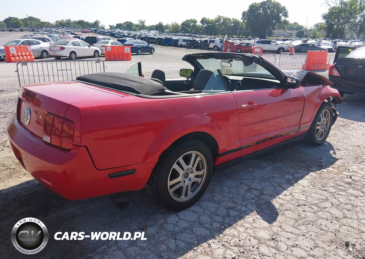 2007 Ford Mustang V6 Deluxe-V6 Premium VIN:1ZVFT84NX75313704 - 4