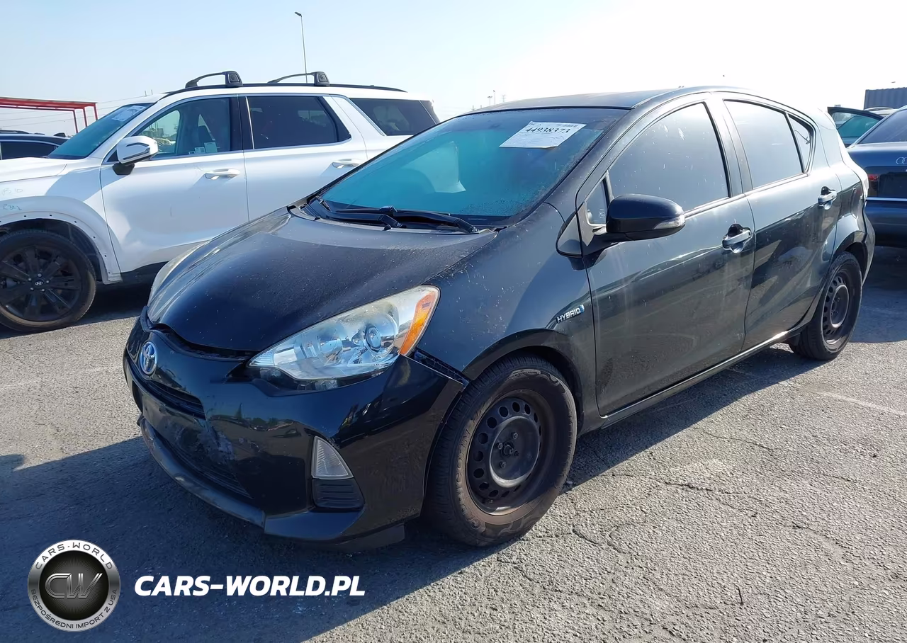 2014 Toyota Prius C Three VIN:JTDKDTB37E1565255 - 2