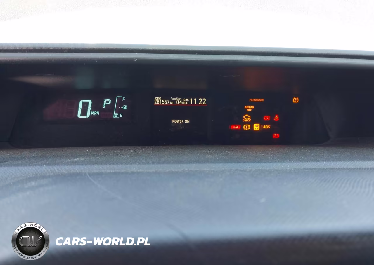 2014 Toyota Prius C Three VIN:JTDKDTB37E1565255 - 7