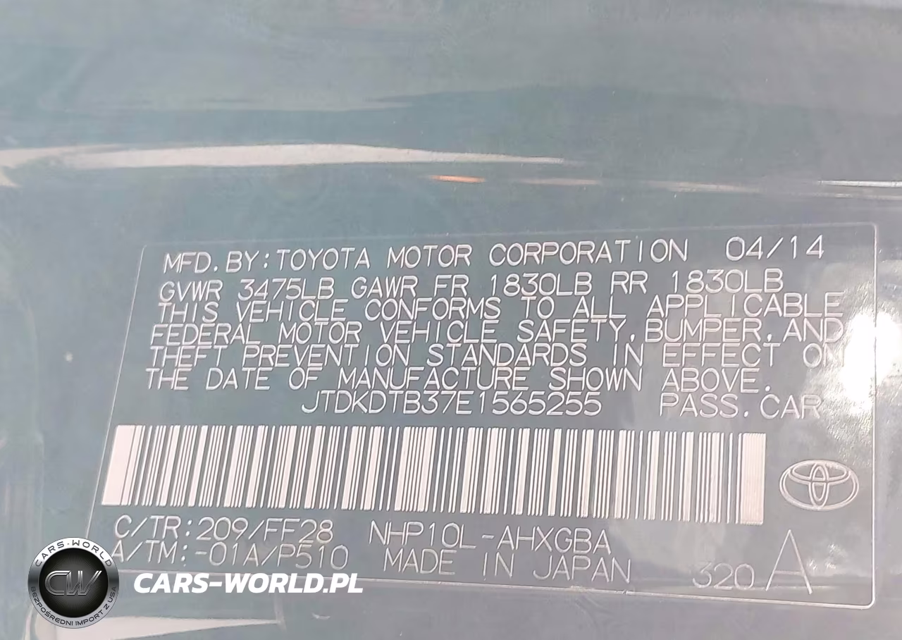 2014 Toyota Prius C Three VIN:JTDKDTB37E1565255 - 9