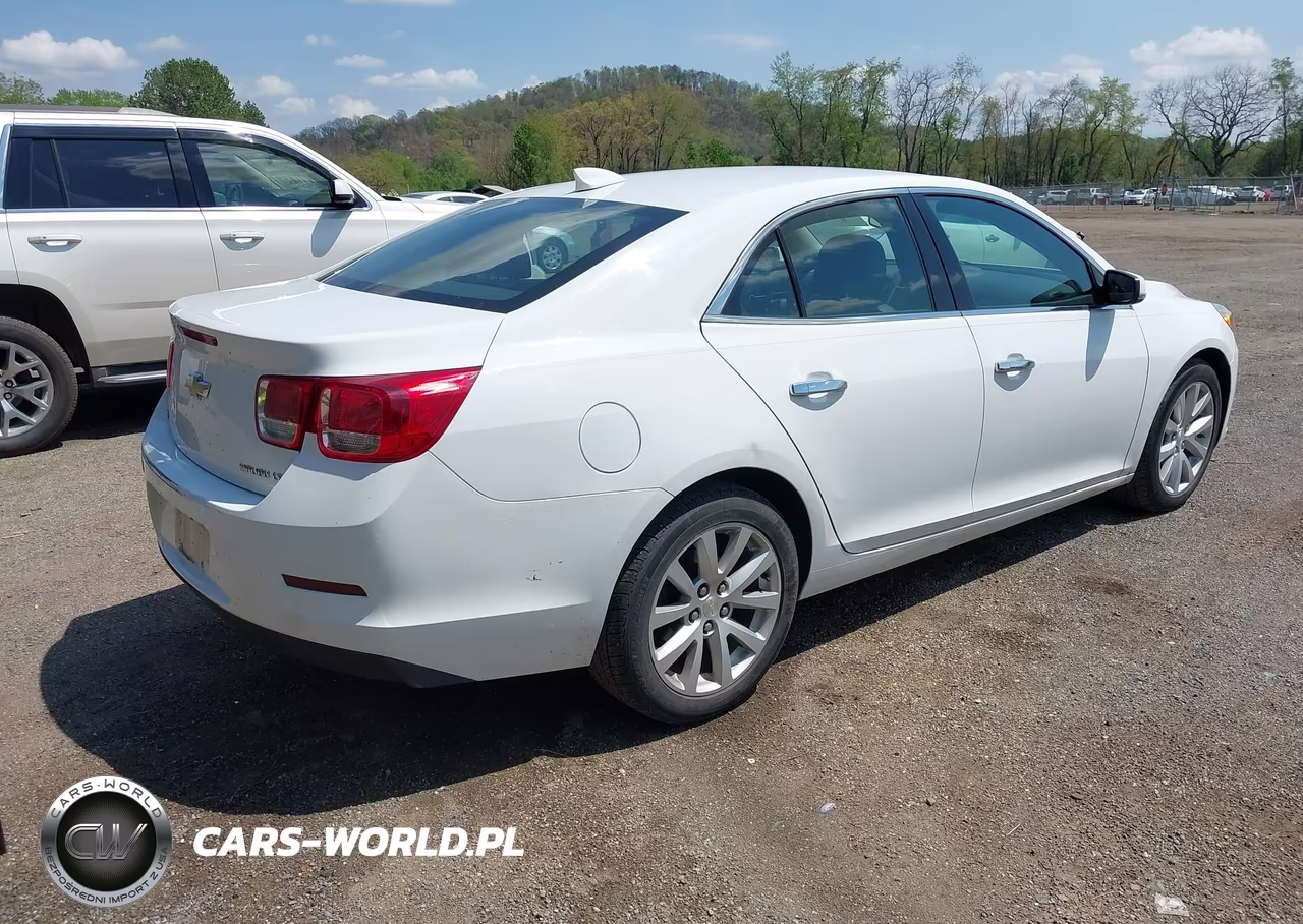 2015 Chevrolet Malibu 2Lt VIN:1G11D5SL6FF164090 - 4