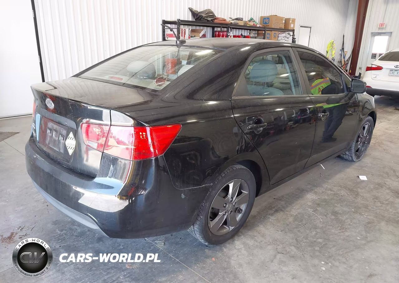 2012 Kia Forte Lx VIN:KNAFT4A23C5579756 - 4