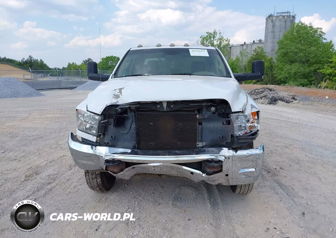 2018 Ram 3500 Chassis Tradesman-Slt-Laramie VIN:3C7WRTCL7JG100622 - 12