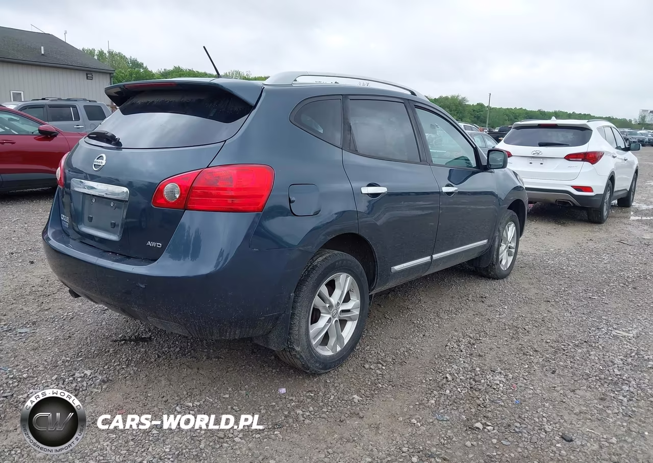2015 Nissan Rogue Select S VIN:JN8AS5MV2FW770454 - 4