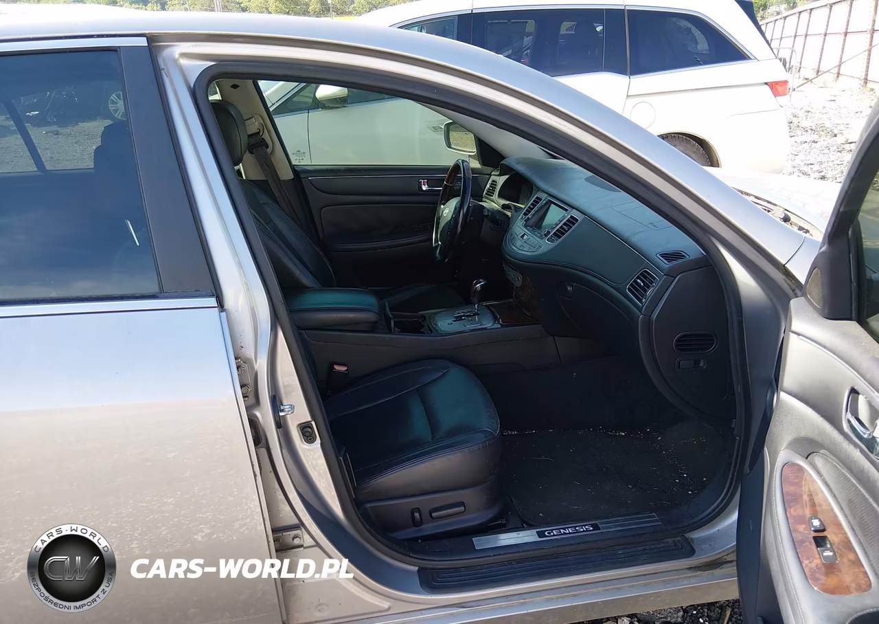 2010 Hyundai Genesis 4.6 VIN:KMHGC4DF3AU094103 - 5