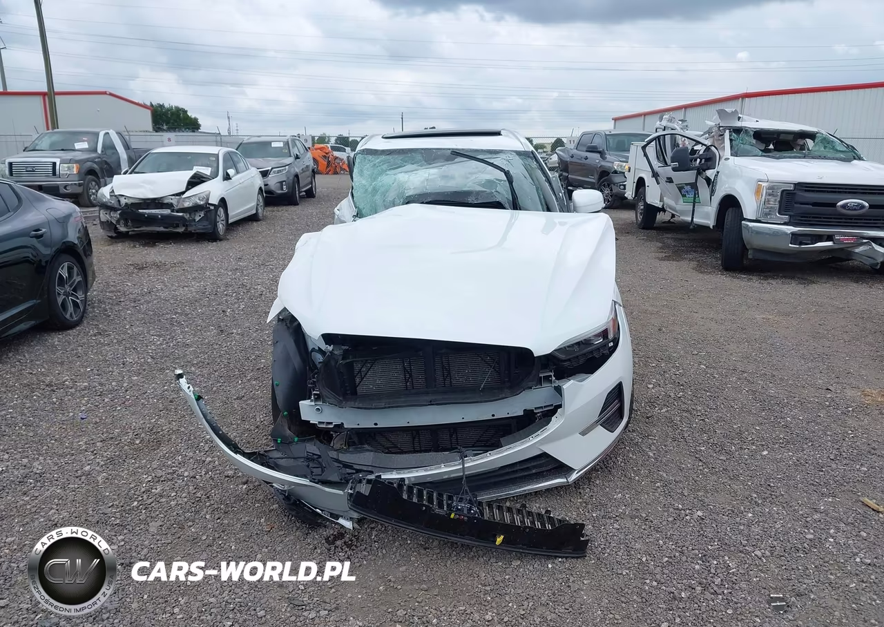 2023 Volvo Xc60 B5 Plus Bright Theme VIN:YV4L12RE1P1278184 - 11