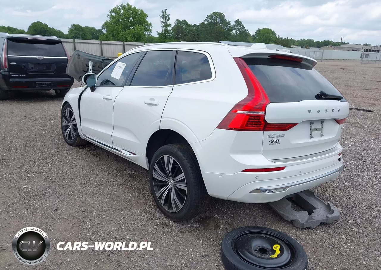 2023 Volvo Xc60 B5 Plus Bright Theme VIN:YV4L12RE1P1278184 - 3