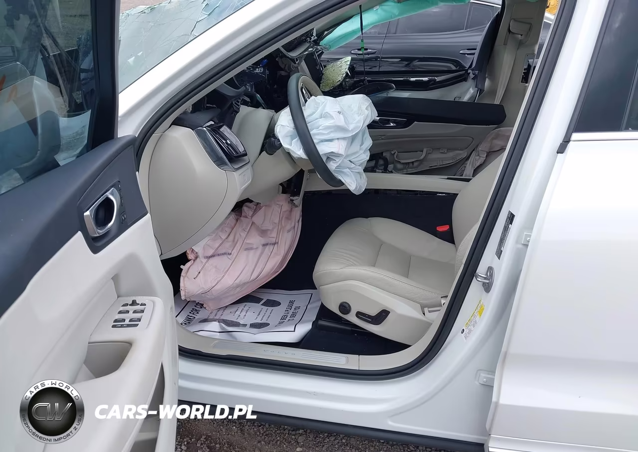 2023 Volvo Xc60 B5 Plus Bright Theme VIN:YV4L12RE1P1278184 - 5