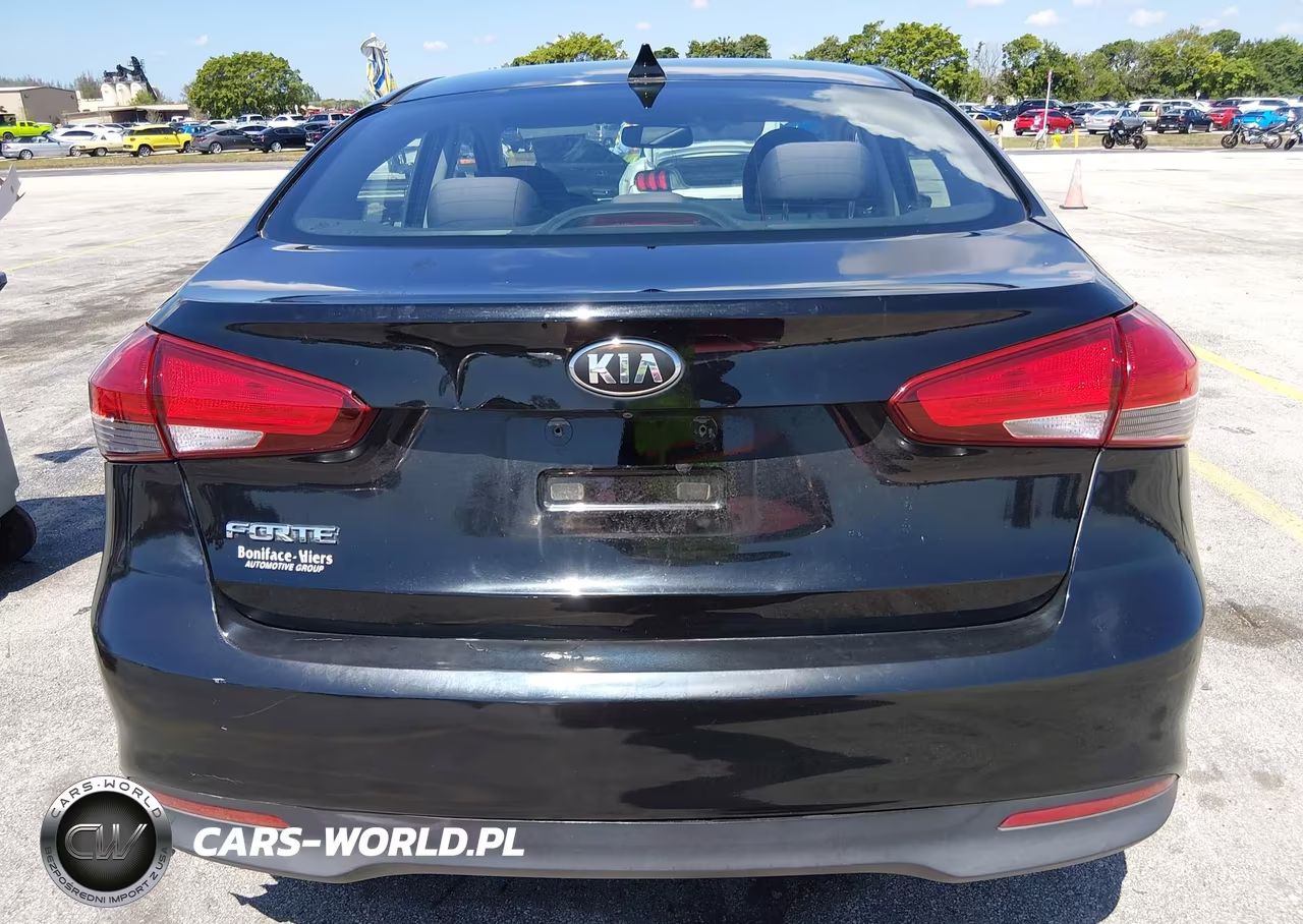 2018 Kia Forte Lx VIN:3KPFL4A72JE272434 - 16