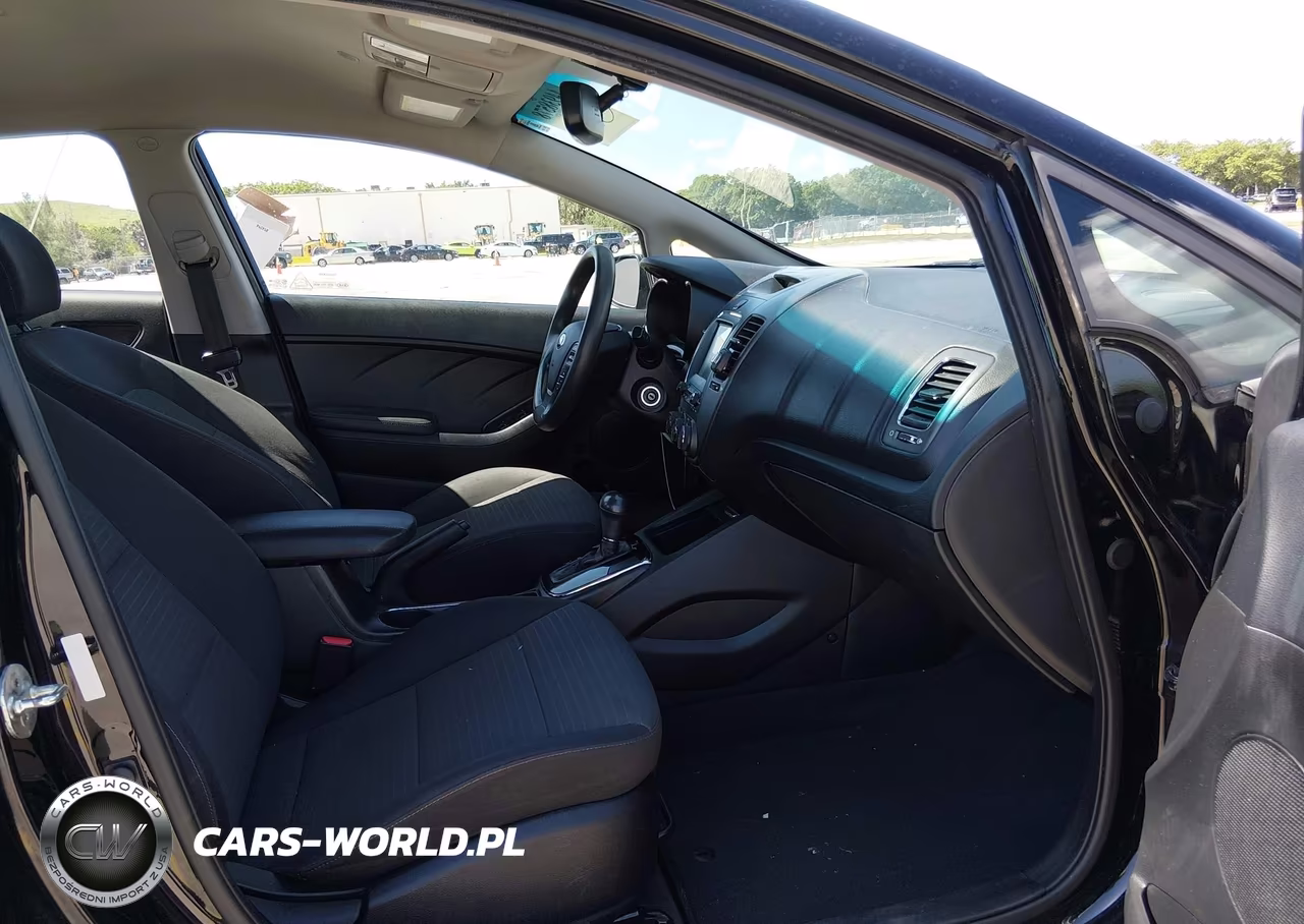 2018 Kia Forte Lx VIN:3KPFL4A72JE272434 - 5