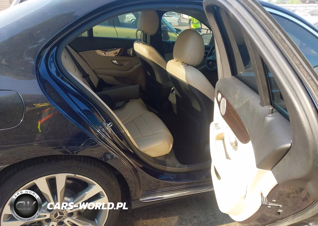 2018 Mercedes-Benz C 300 VIN:55SWF4JB9JU272208 - 8