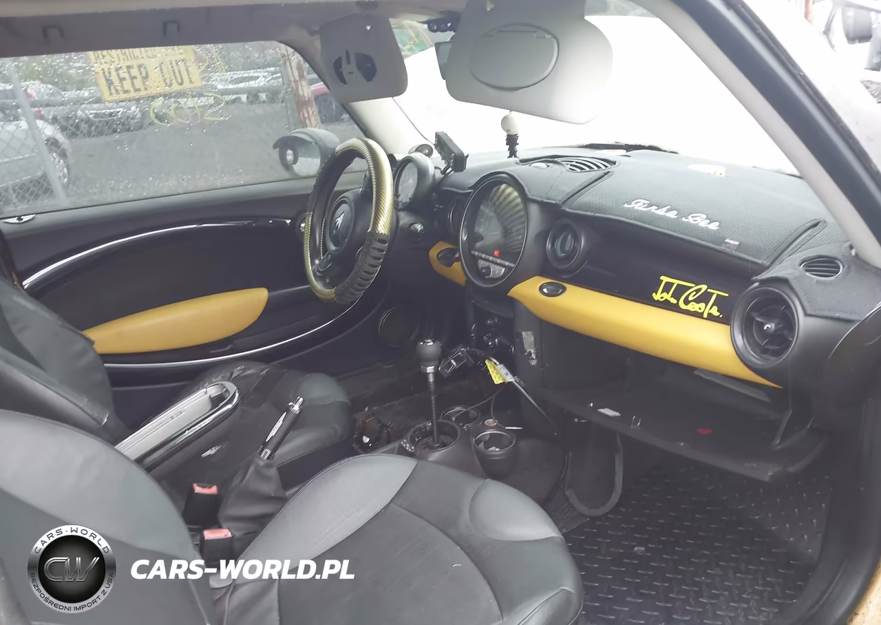 2008 Mini Cooper S VIN:WMWMF735X8TT92315 - 5