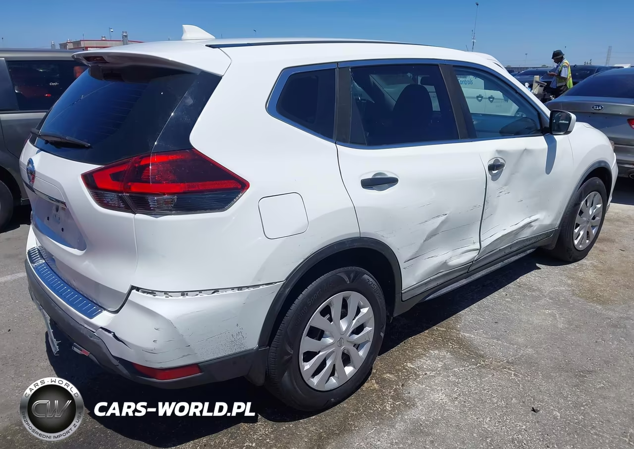 2018 Nissan Rogue S VIN:KNMAT2MT8JP588380 - 4