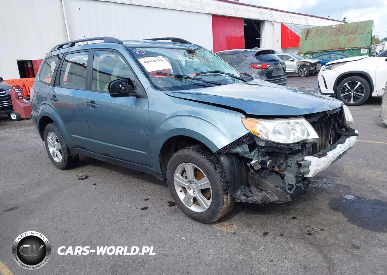 2013 Subaru Forester 2.5X – zdjęcie 1 z 15