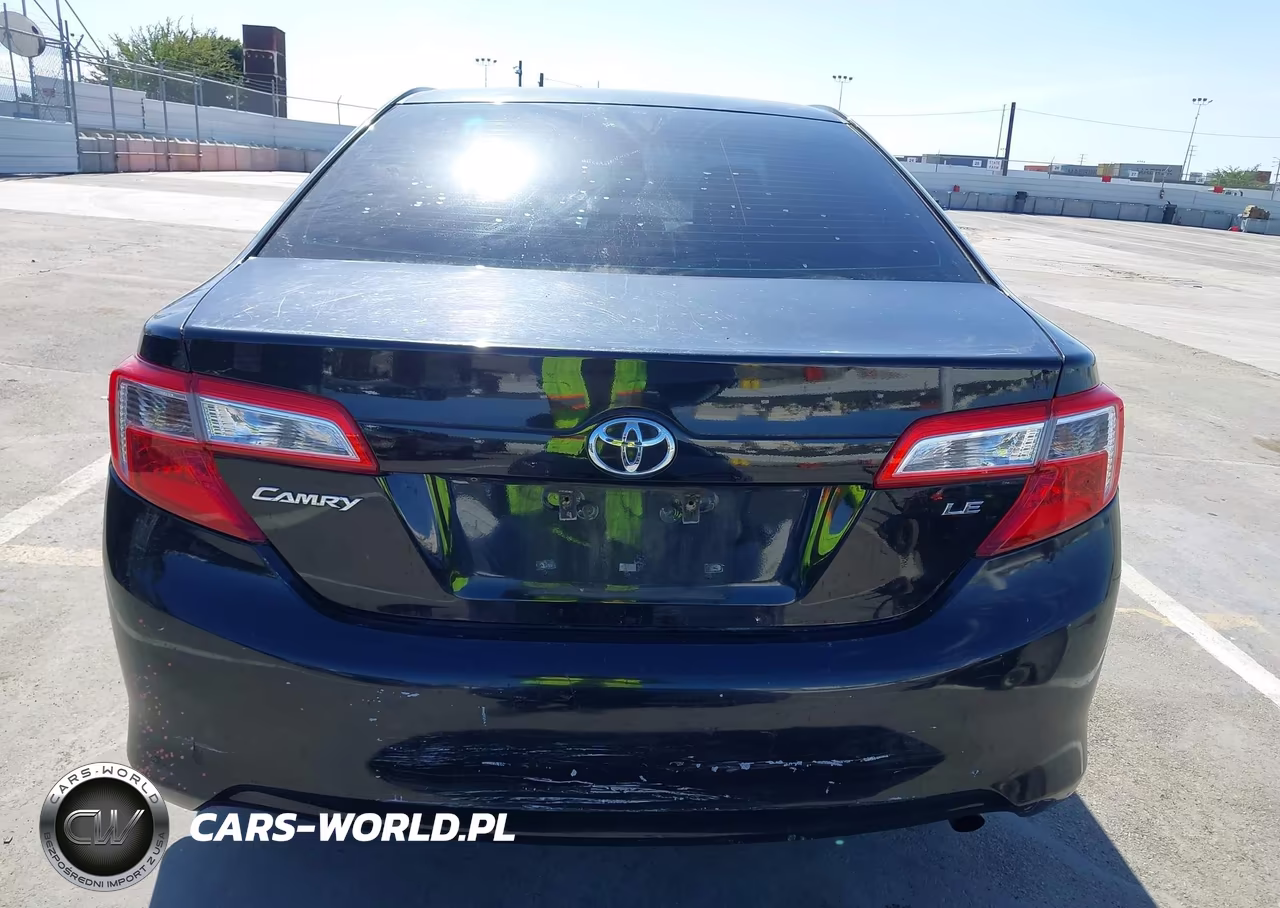 2014 Toyota Camry Le VIN:4T1BF1FK1EU850771 - 17