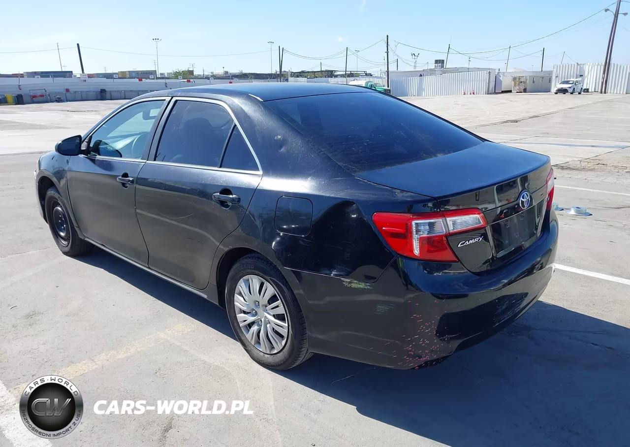 2014 Toyota Camry Le VIN:4T1BF1FK1EU850771 - 3