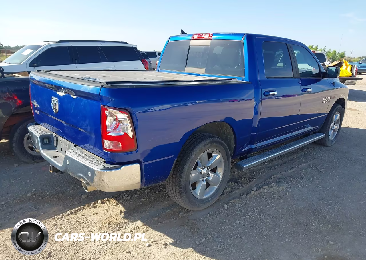 2015 Ram 1500 Lone Star VIN:1C6RR6LM4FS591839 - 4