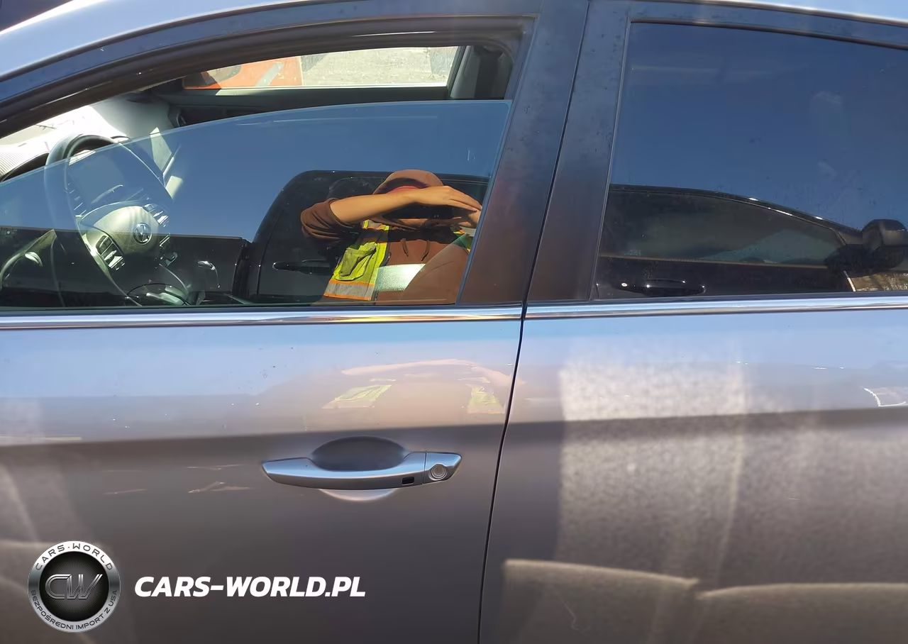 2020 Hyundai Elantra Limited VIN:5NPD84LF7LH585443 - 14