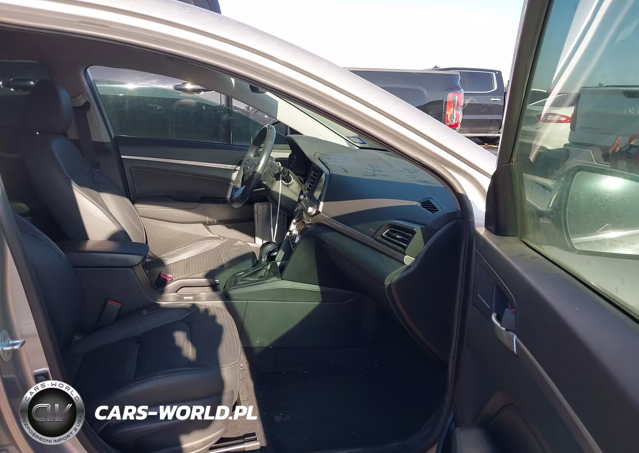 2020 Hyundai Elantra Limited VIN:5NPD84LF7LH585443 - 5
