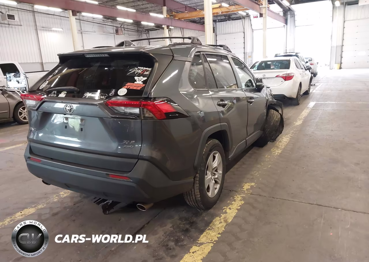 2019 Toyota Rav4 Xle VIN:JTMP1RFV3KD523060 - 4