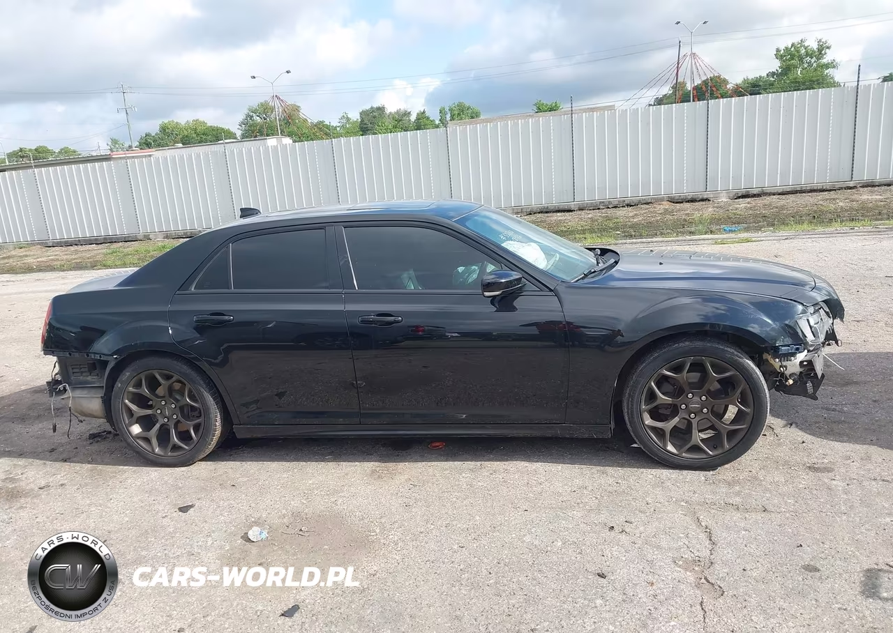 2016 Chrysler 300 300S Alloy Edition VIN:2C3CCABG1GH334570 - 14
