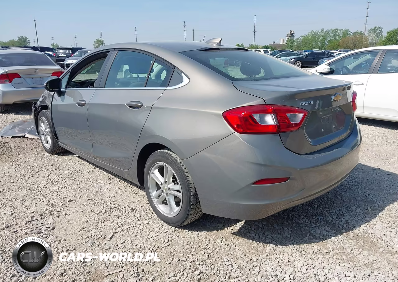 2018 Chevrolet Cruze Lt Auto VIN:1G1BE5SM4J7203479 - 3