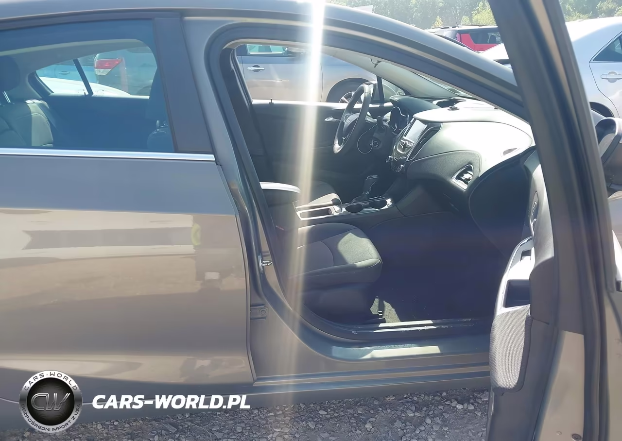 2018 Chevrolet Cruze Lt Auto VIN:1G1BE5SM4J7203479 - 5